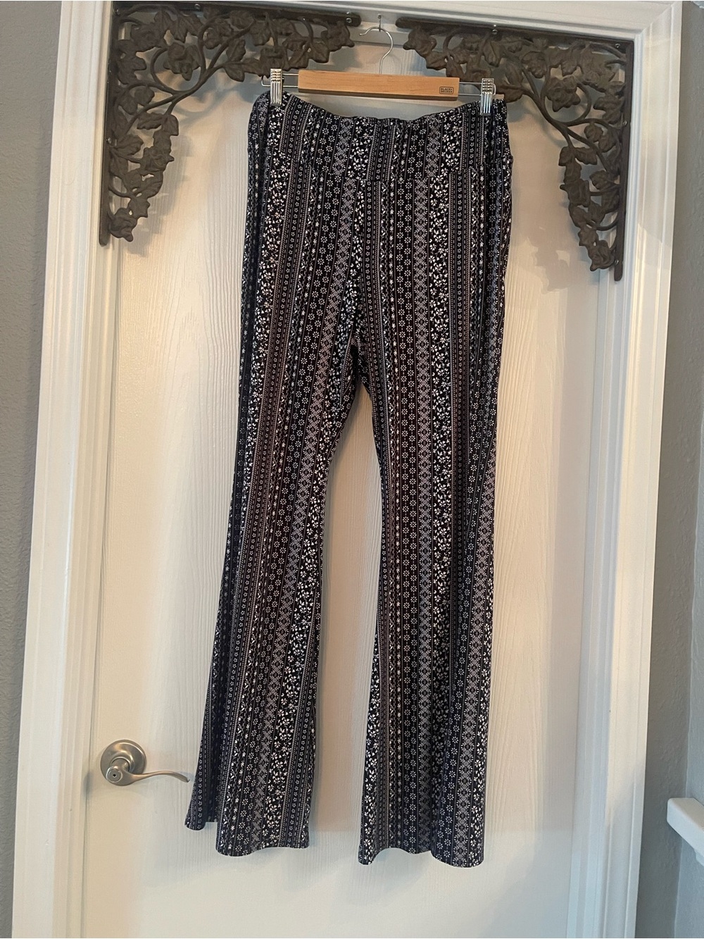 No Boundaries Black & White Vertical Pattern Wide-Leg Pants